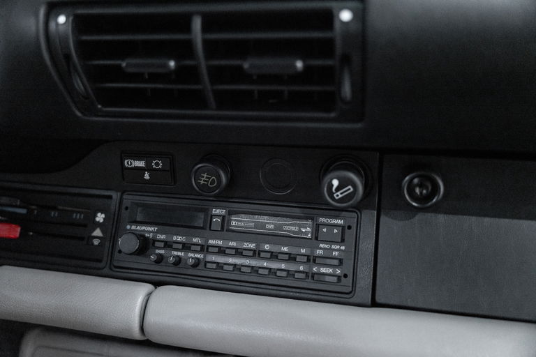 Porsche 911 Carrera 3.2 “25 Jahre 911”