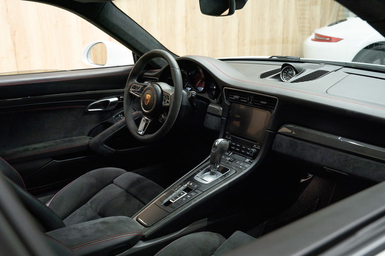 Porsche 991.2 Carrera 4 GTS