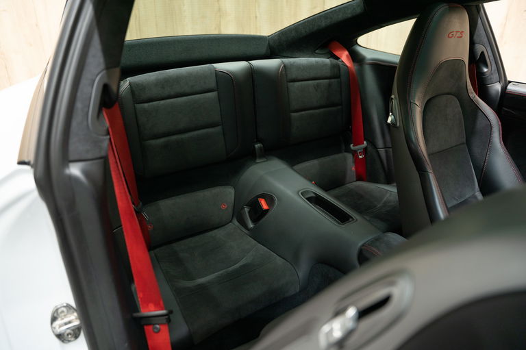 Porsche 991.2 Carrera 4 GTS