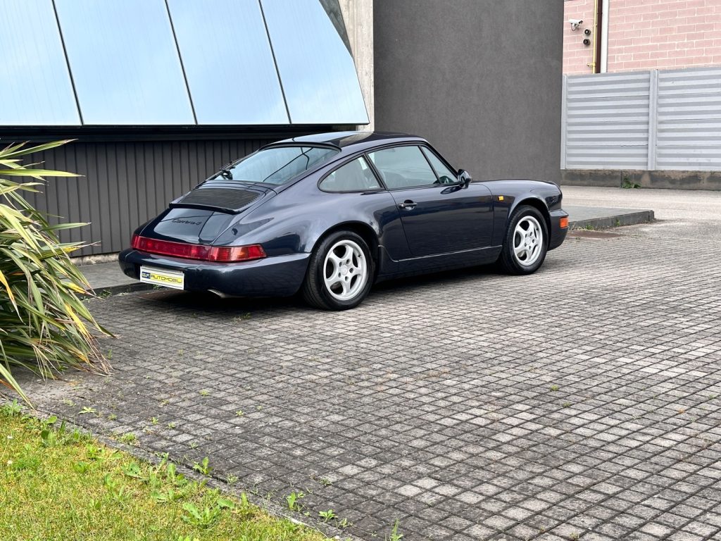 Porsche 964 Carrera 4