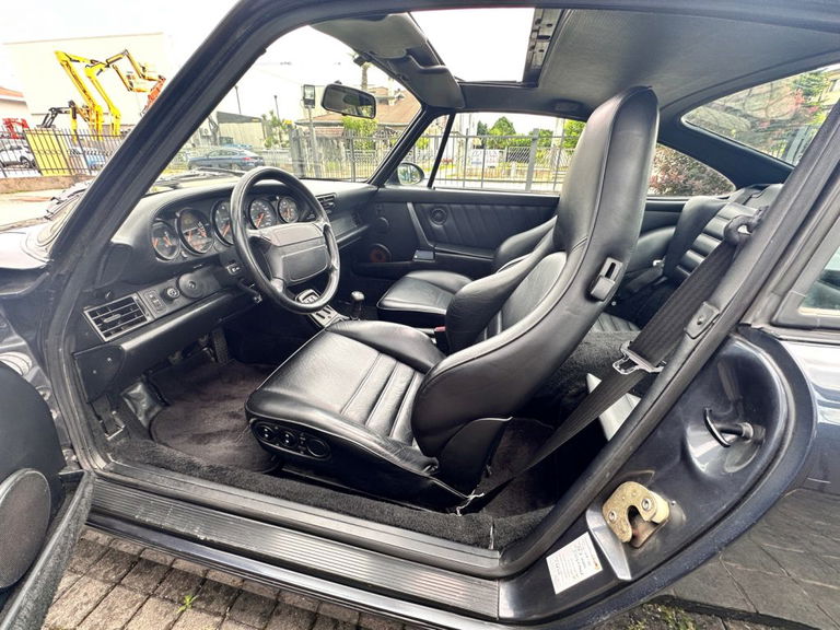 Porsche 964 Carrera 4