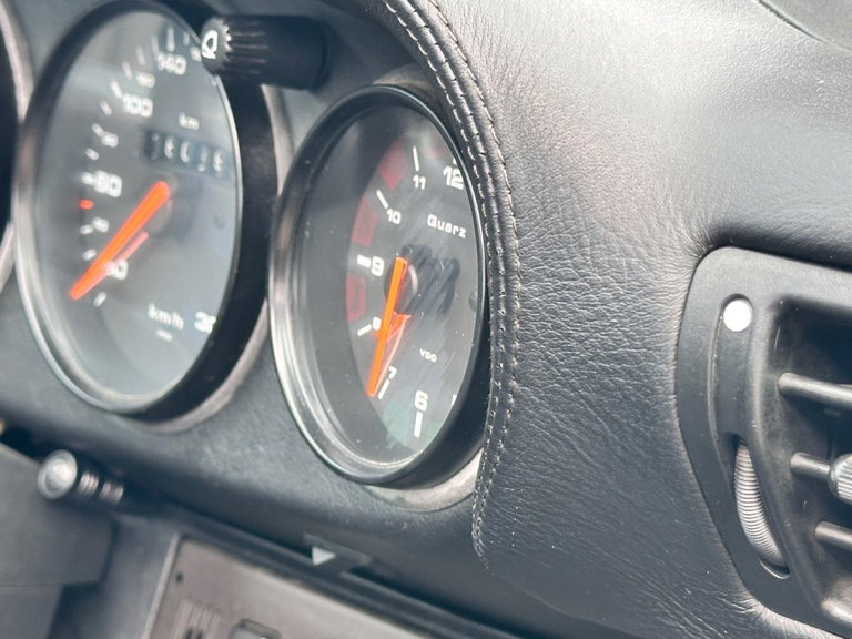 Porsche 964 Carrera 4