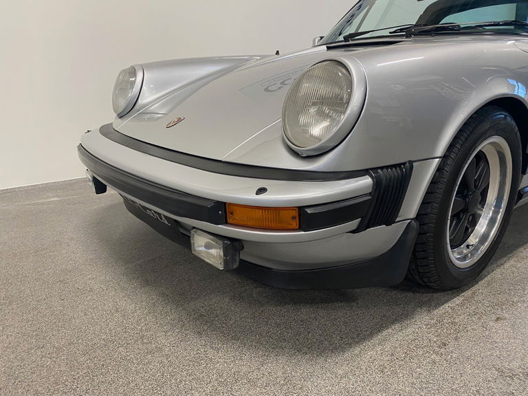 Porsche 911 Carrera 3.0