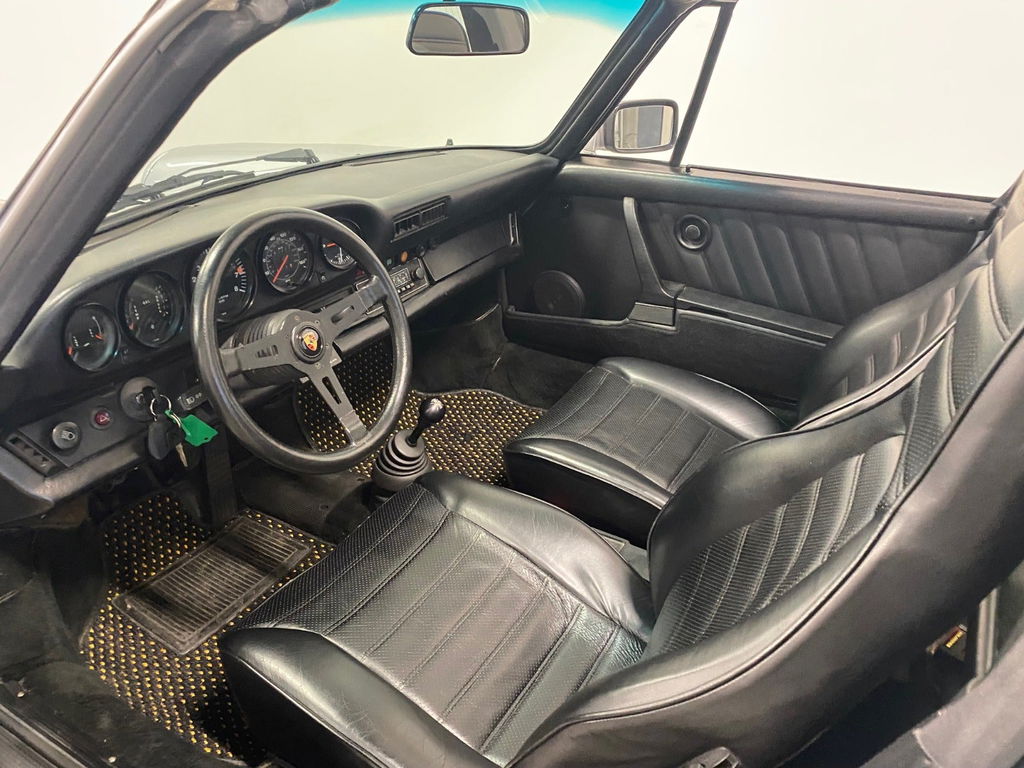 Porsche 911 Carrera 3.0