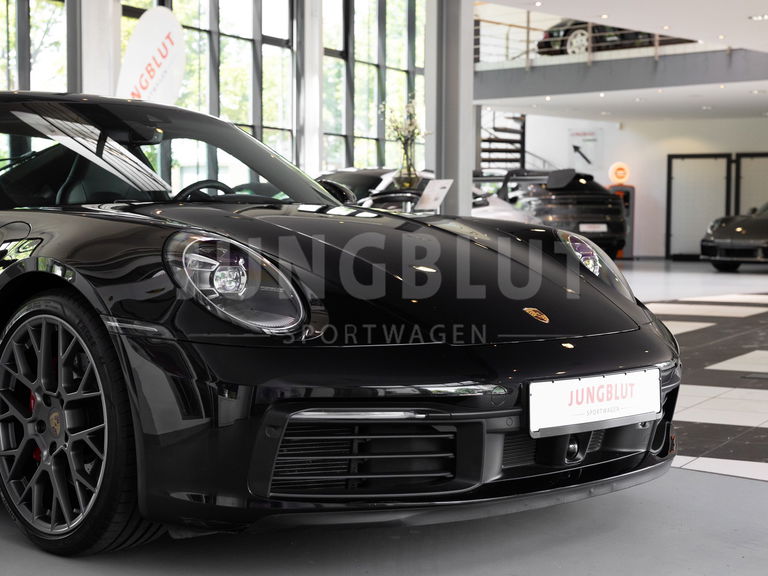 Porsche 992 Carrera 4S