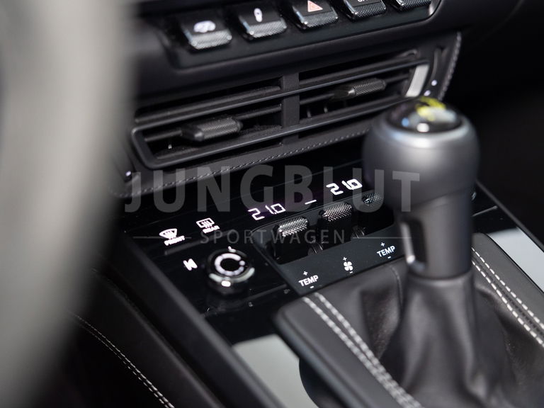 Porsche 992 GT3 Touring