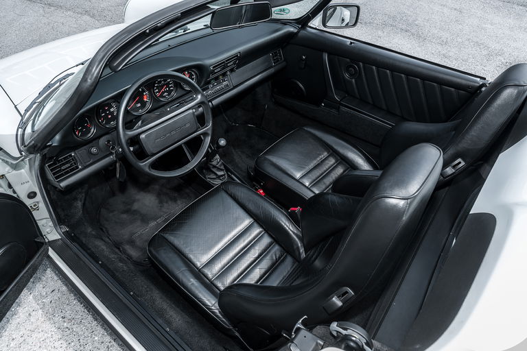 Porsche 911 Carrera 3.2 Speedster