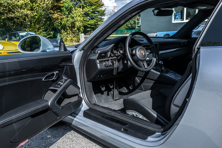 Porsche 991.2 GT3 Touring