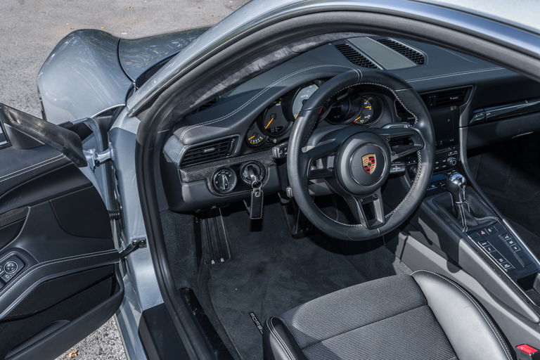 Porsche 991.2 GT3 Touring