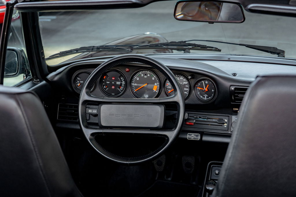 Porsche 911 Carrera 3.2 (KAT)