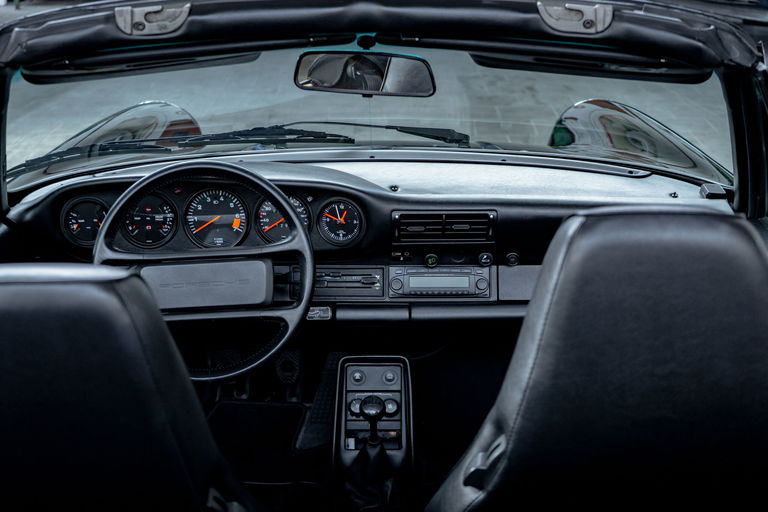 Porsche 911 Carrera 3.2 (KAT)