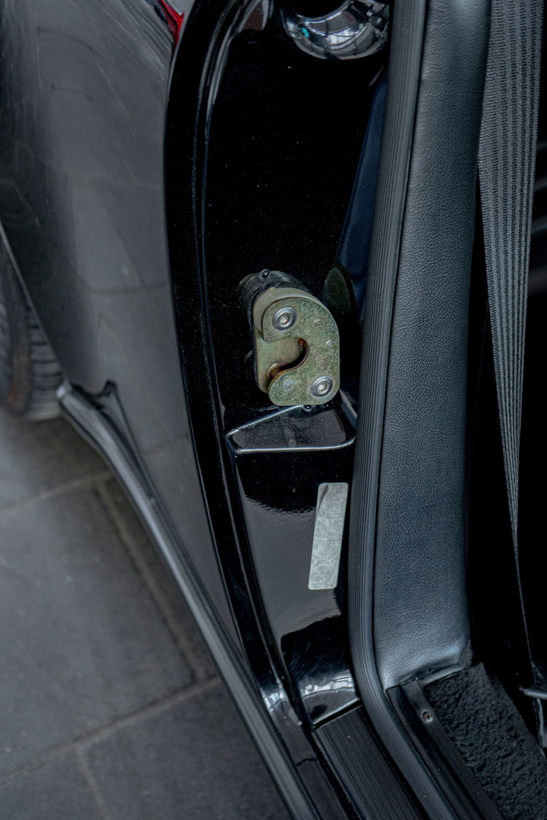 Porsche 911 Carrera 3.2 (KAT)