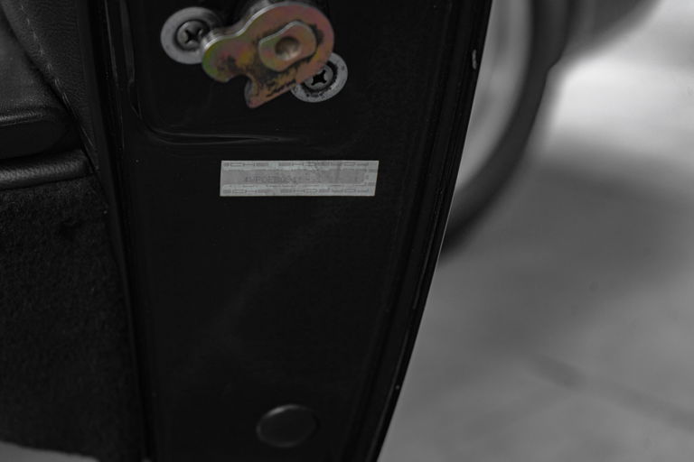 Porsche 911 Carrera 3.2 (KAT)