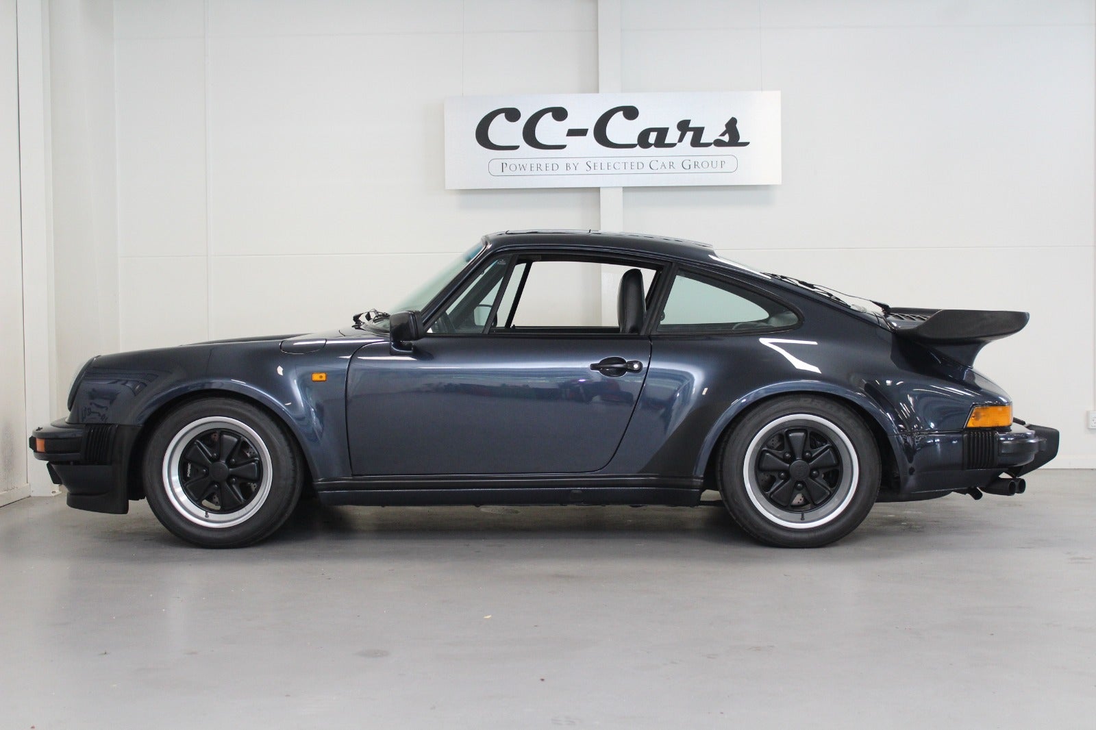 自動車 KYOSHO Porsche 911 Turbo 3.3 1988 Porsche 911 Turbo 3.3L 1988 - Kyosho 1/43 | eBay