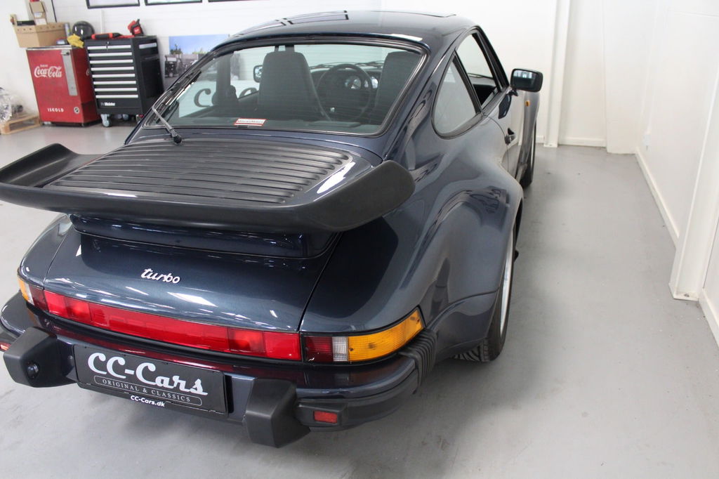 Porsche 911 Turbo 3.3