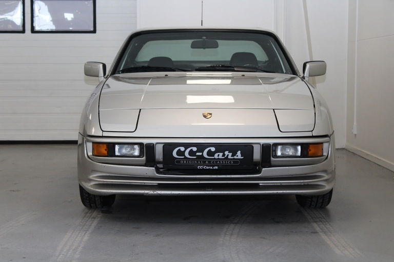 Porsche 924 S