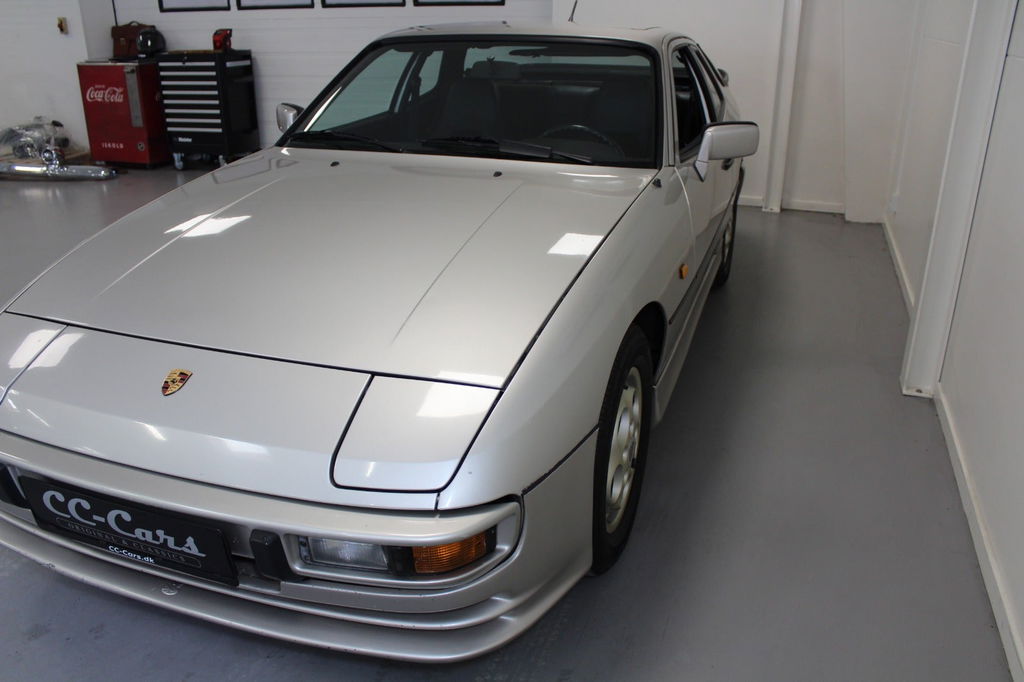 Porsche 924 S