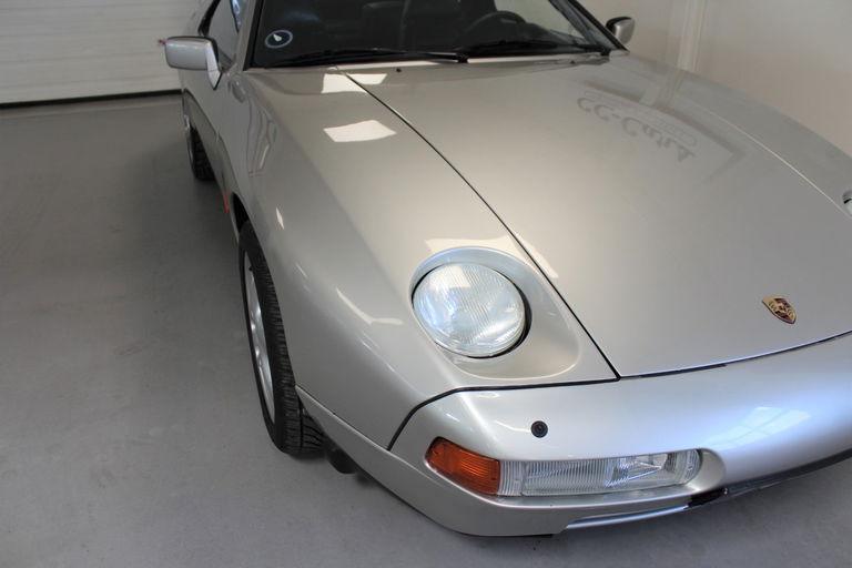 Porsche 928 S