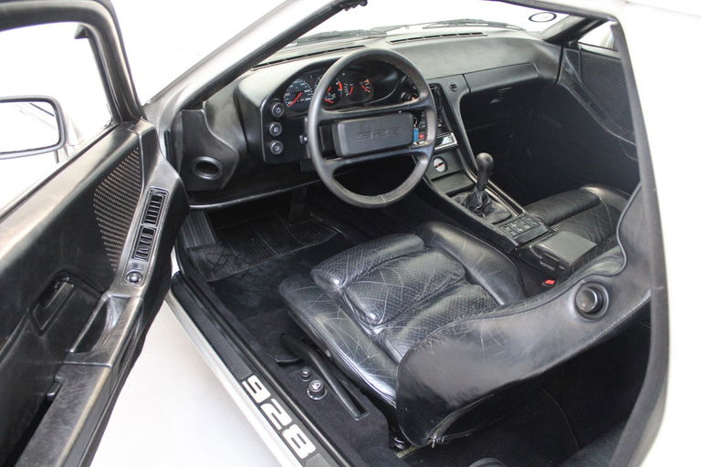 Porsche 928 S
