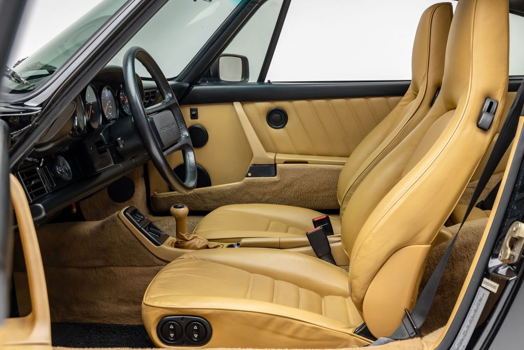 Porsche 964 Carrera 4