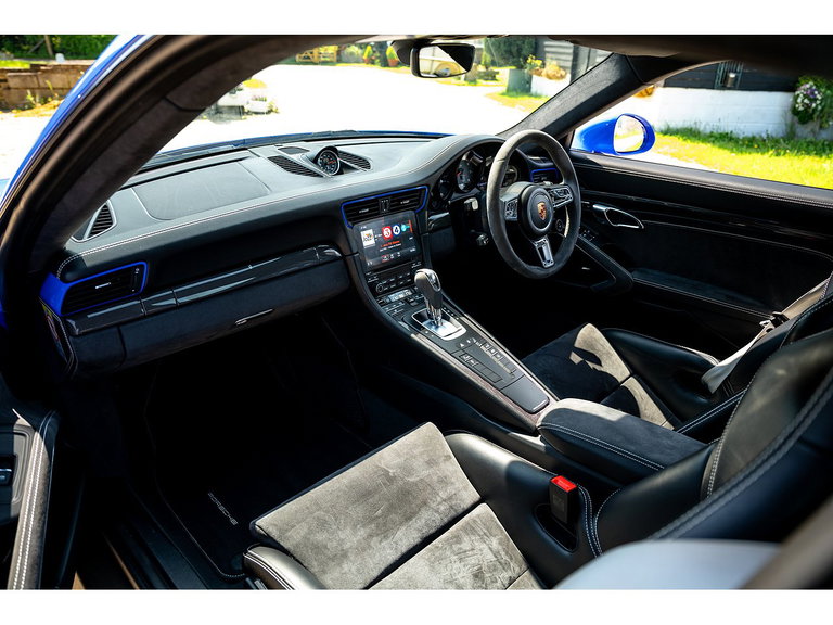 Porsche 991.2 Carrera GTS