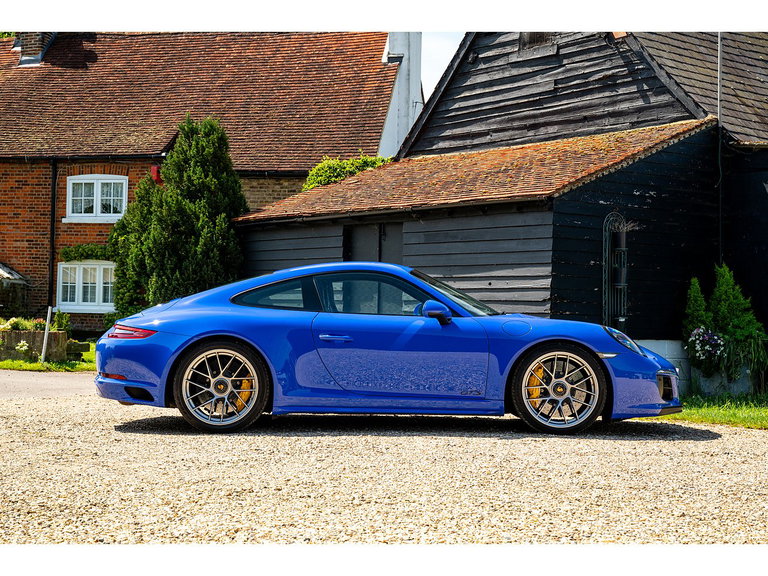 Porsche 991.2 Carrera GTS