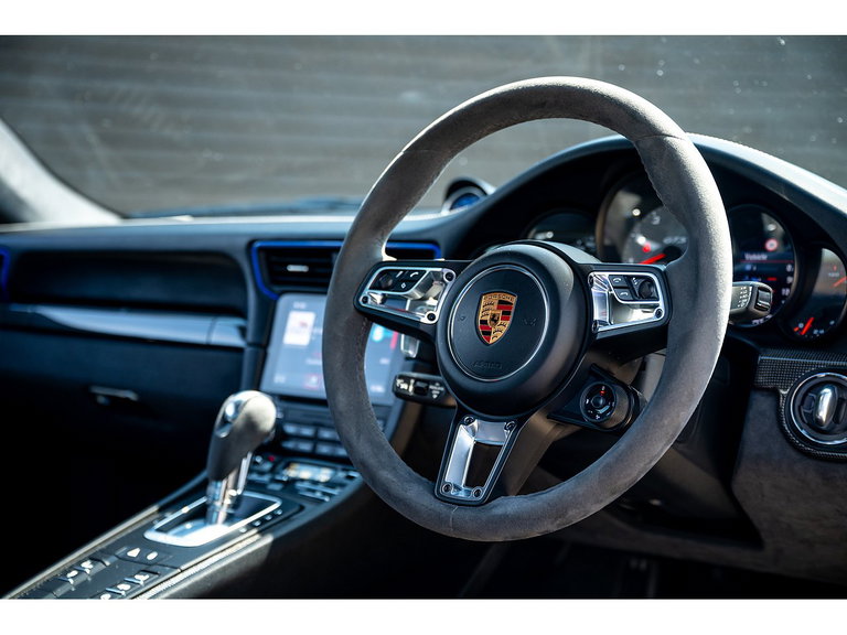 Porsche 991.2 Carrera GTS