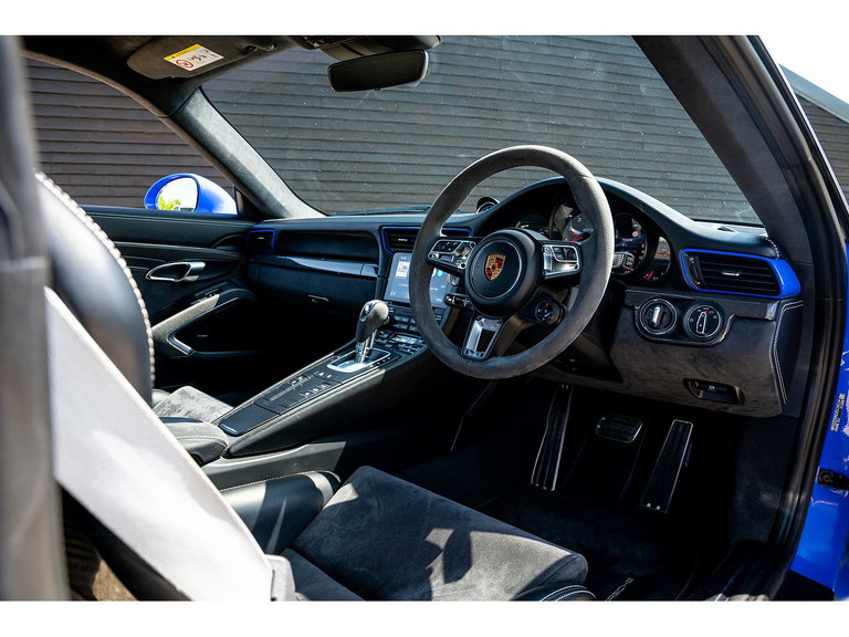 Porsche 991.2 Carrera GTS