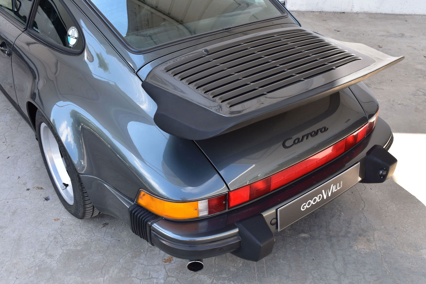 Porsche 911 Carrera 3.2 1988 - elferspot.com - Marktplatz für Porsche  Sportwagen