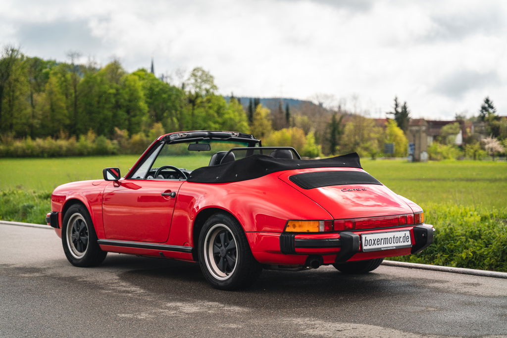 Porsche 911 Carrera 3.2 (US)