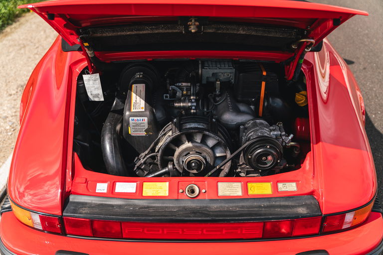 Porsche 911 Carrera 3.2 (US)