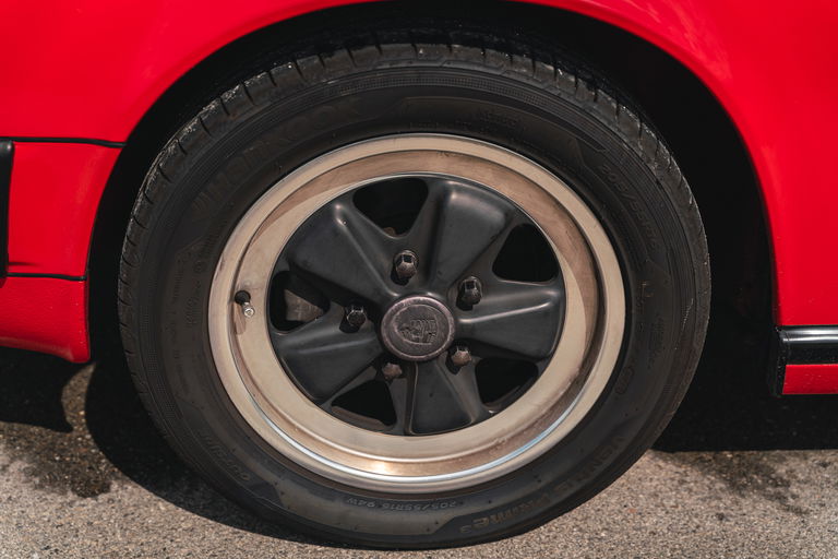 Porsche 911 Carrera 3.2 (US)