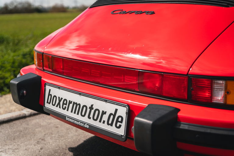 Porsche 911 Carrera 3.2 (US)