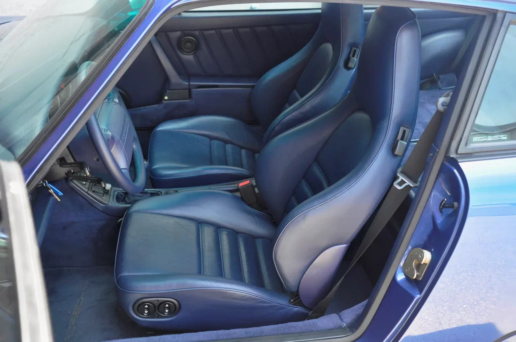 Porsche 964 Carrera 4