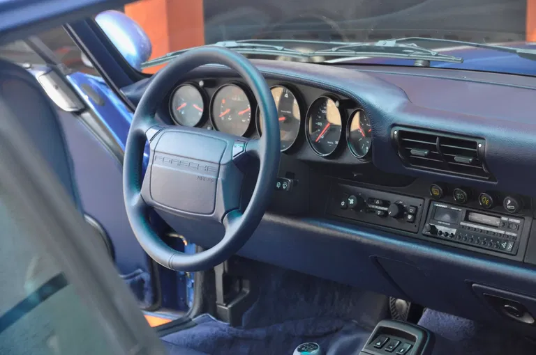 Porsche 964 Carrera 4