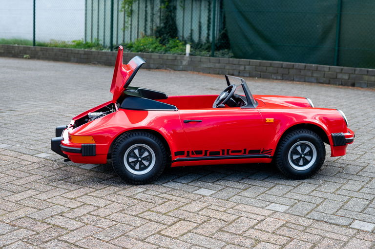 Porsche 911 Junior