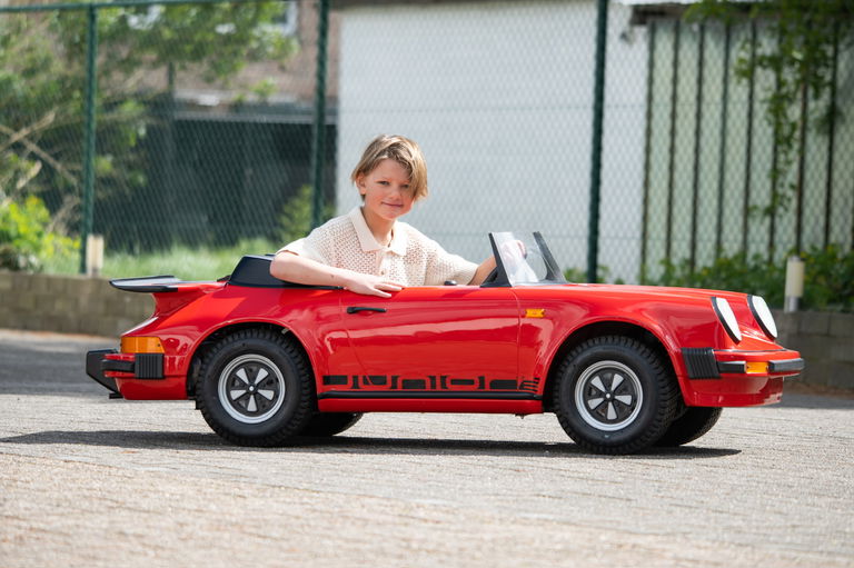 Porsche 911 Junior