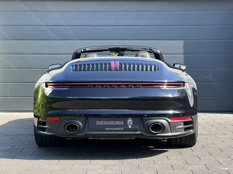 Porsche 992 Carrera