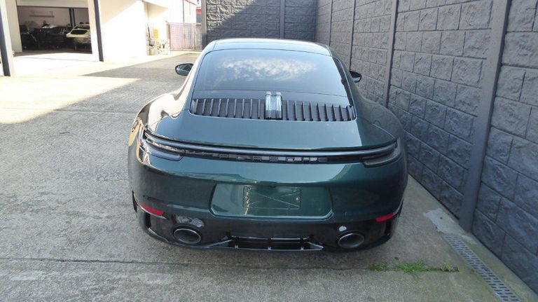 Porsche 992 Carrera 4 GTS