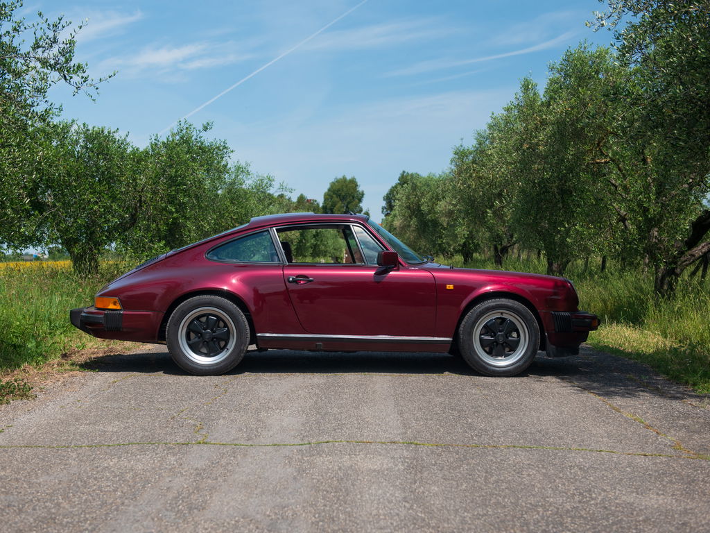 Porsche 911 Carrera 3.2