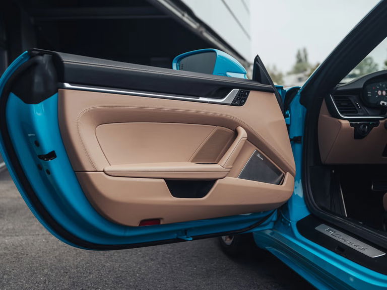 Porsche 992 Carrera 4S