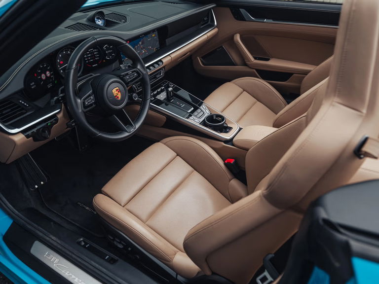 Porsche 992 Carrera 4S