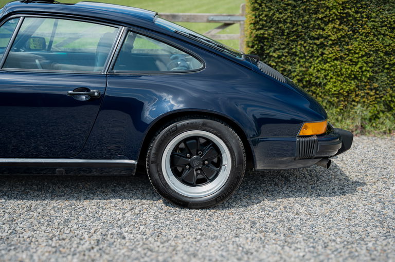 Porsche 911 Carrera 3.2