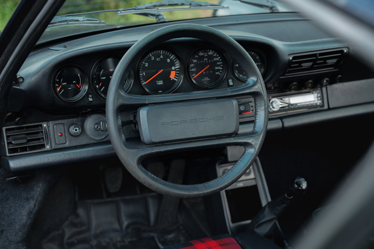 Porsche 911 Carrera 3.2