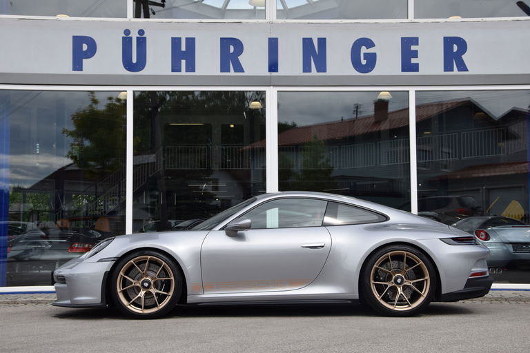 Porsche 992 GT3 Touring