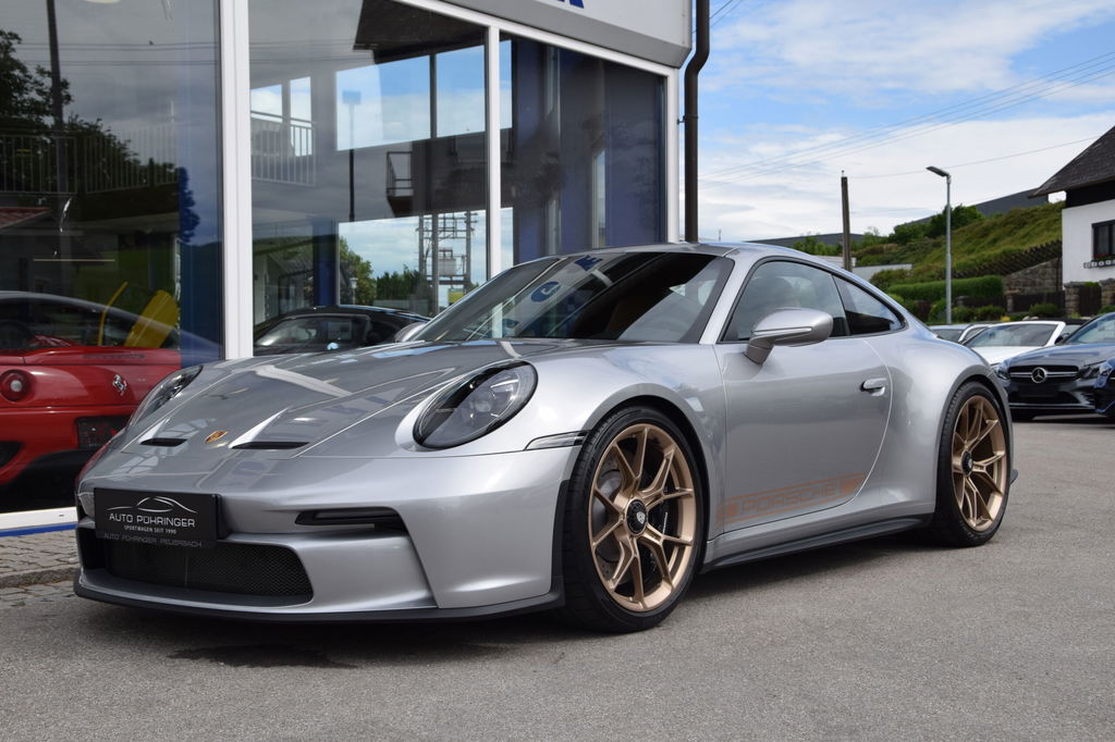 Porsche 992 GT3 Touring