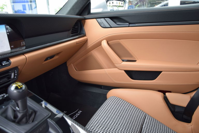 Porsche 992 GT3 Touring