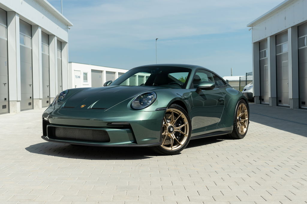 Porsche 992 GT3 Touring