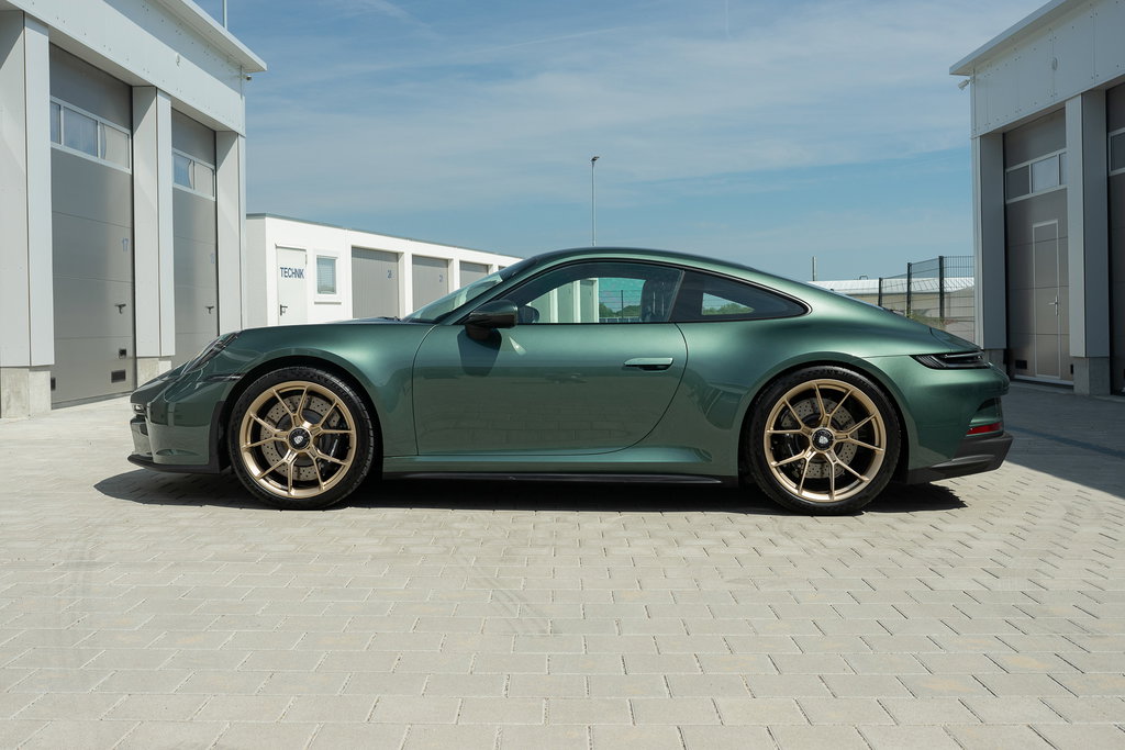 Porsche 992 GT3 Touring