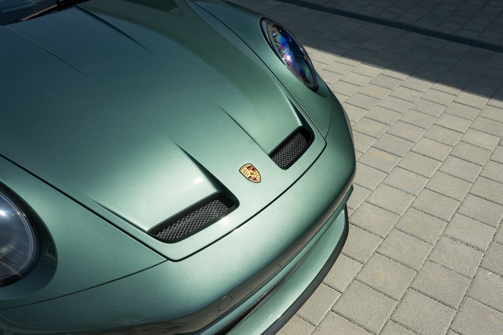 Porsche 992 GT3 Touring